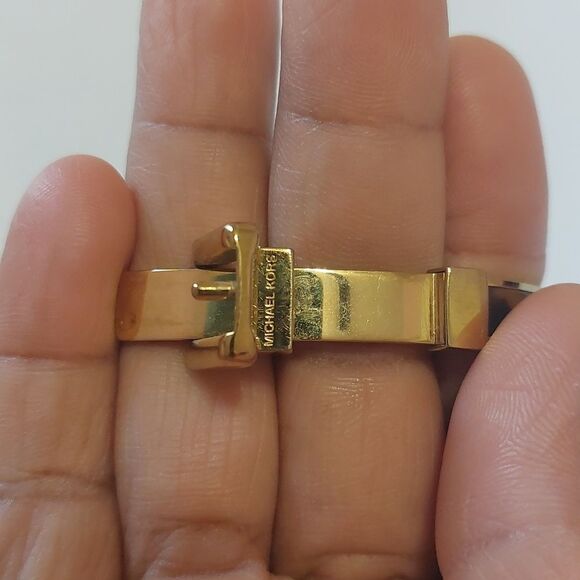 Michael Kors Tortoise Resin Gold Tone Buckle Style Bracelet - Picture 3 of 10
